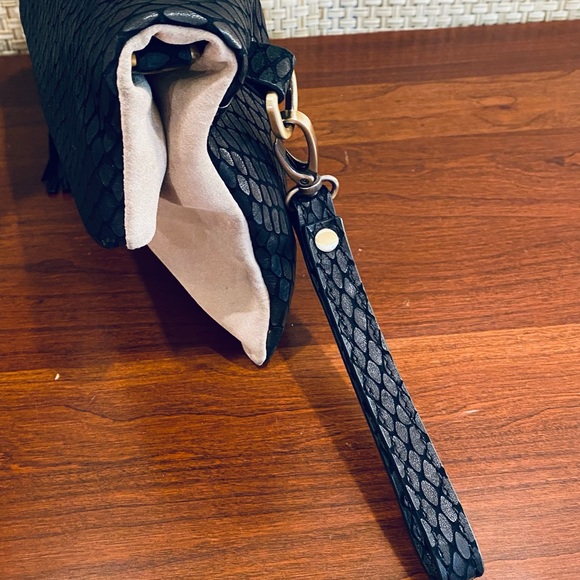 🌟2xHP🌟Black & Beige Textured Cowhide Leather & Suede Convertible Bag Art Hi… - Picture 8 of 15